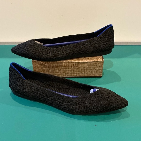 Rothy’s The Point Pointed Knit Ballet Flats In Black Honeycomb  Size 6 - Picture 3 of 5